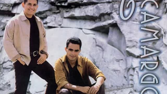 Quando Um Grande Amor Se Faz - Cleiton & Camargo