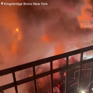 🚨BREAKING: A five-alarm fire that engulfed and destroyed several businesses #Kingsbridge | #New York