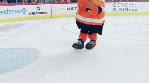 Wait for Gritty’s #Griddy 😂