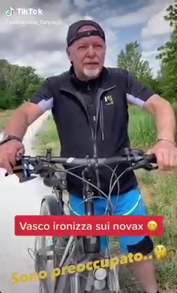 Vasco ironizza sui non vaccinati