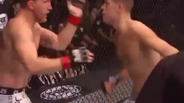 A spectacular match between two boxers