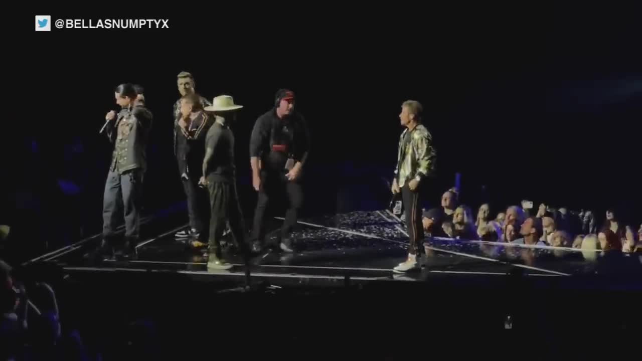 Backstreet Boys pay tribute to Aaron Carter at London concert