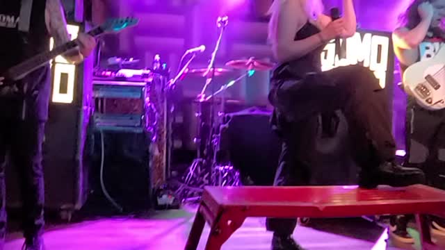 Sumo Cyco "Move Mountains"