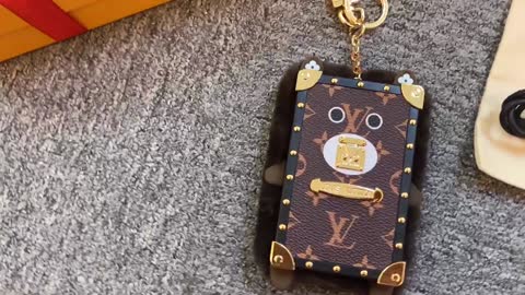 Small design of the new female bag all match wilting latching chain small square bag