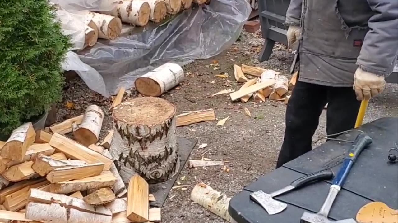 Bob splitting wood...the basics