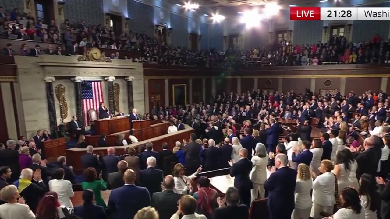BIDEN: "Putin will not stop at Ukraine." "Ukraine can stop Putin."