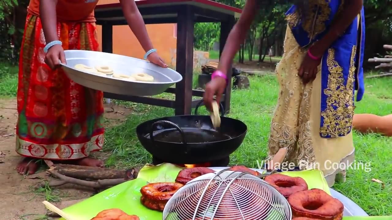 Cooking interesting donuts