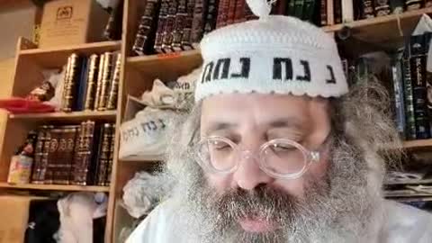 דרך תלמידי חכמים עד שלא היתה בתו יוצאת מאצלו אומר לה כל נדרים שנדרת - שיר נ נח משנה מסכת נדרים דף עב