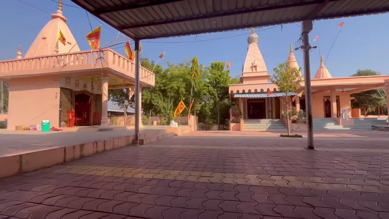 Jhad ukhad hanuman mandir indore