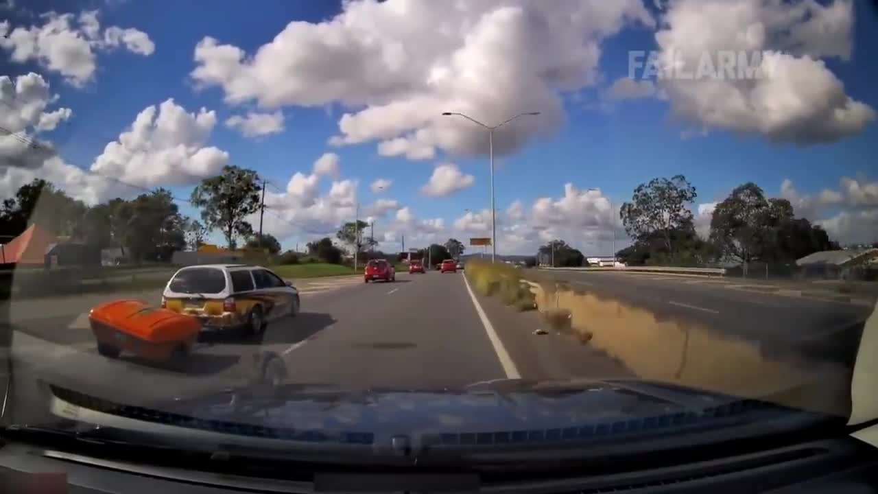 Crazy Dashcam Fails - Bad Drivers and Road Mayhem Compilation | FailArmy