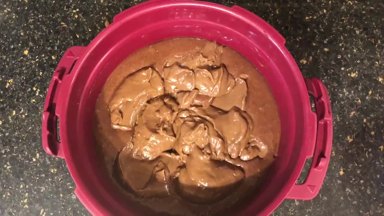 Chocolate Lava Cake -Only 10 minutes! Tupperware Microwave Pressure Cooker