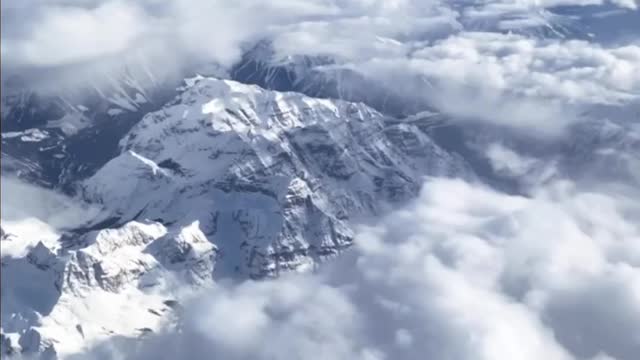 Fly with me over the Canadian Rockies 🇨🇦 • • • • • • • • •