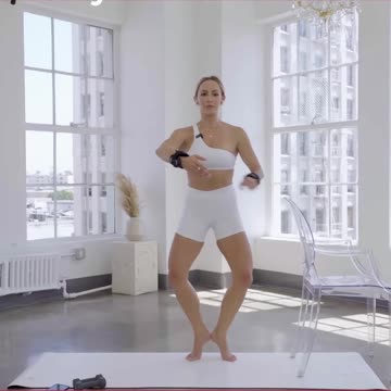 Engaging Ballet Workout: Pulse Your Way to Toned Arms