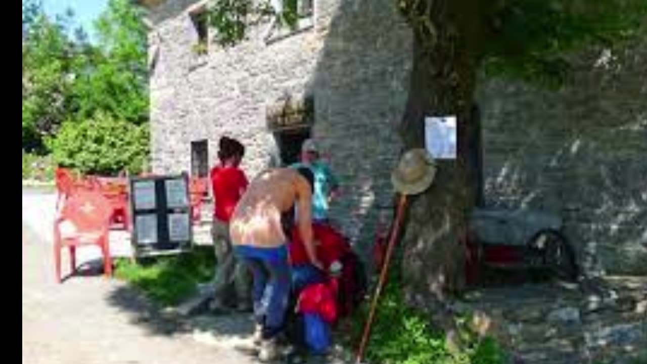 Music Part of #25 Walking The Camino - Day 23 La Laguna to Sarria Albergue Obradoiro 45km