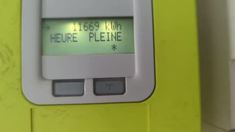 2023-03-26 (8) - unexpected trash - Twitch Decheterie