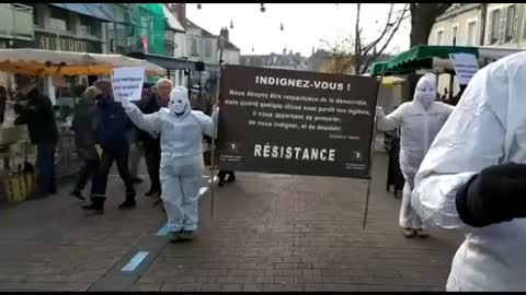 Les Masques Blancs BloisRomorantin Action Pancartes le 10 dec 2022