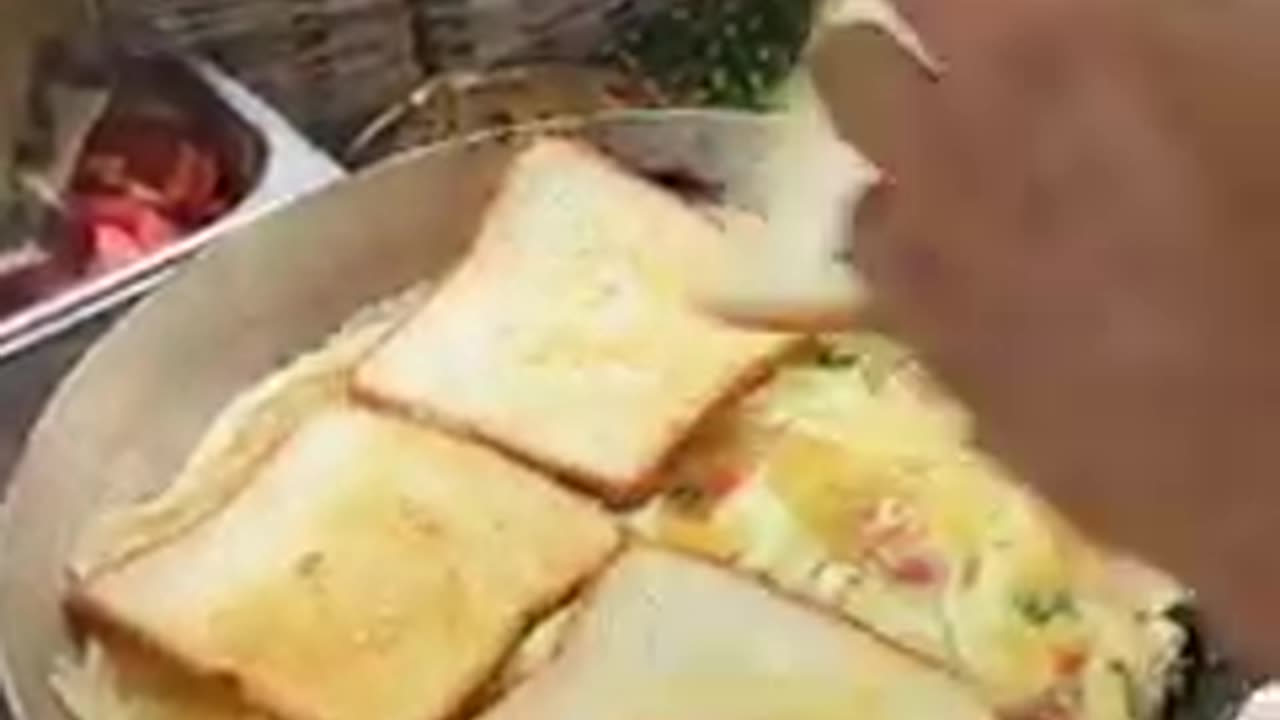 Pizza omelette famous Indian street food