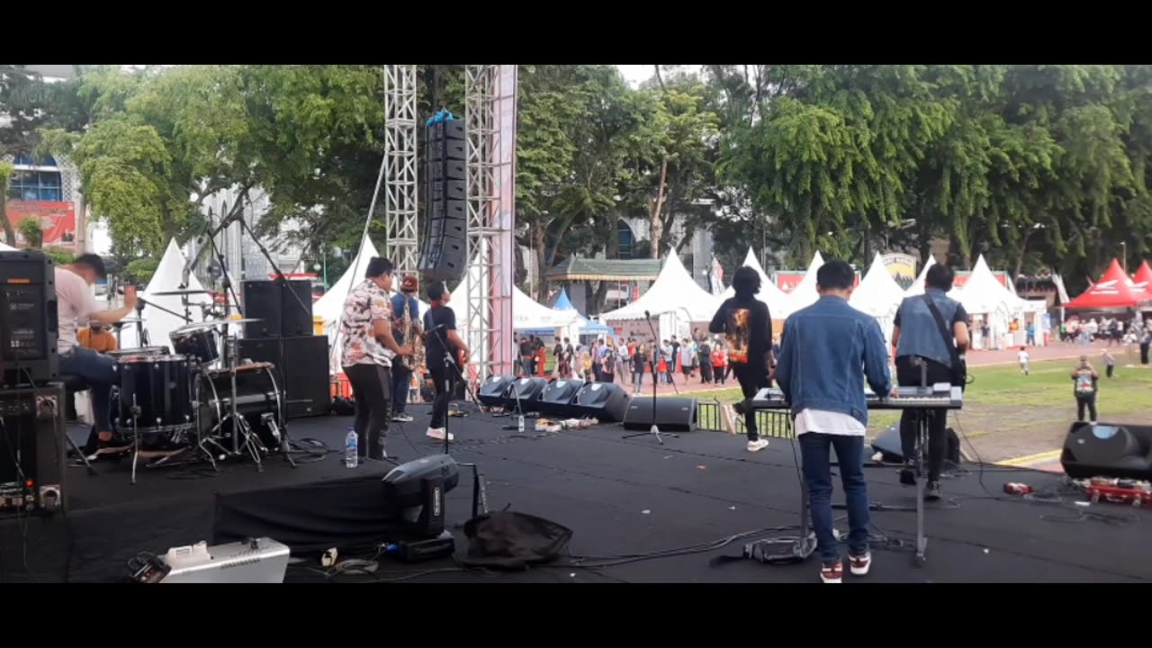 AIM THE END MDN - KANGEN [SAMMY COVER] at LAPANGAN BENTENG MEDAN