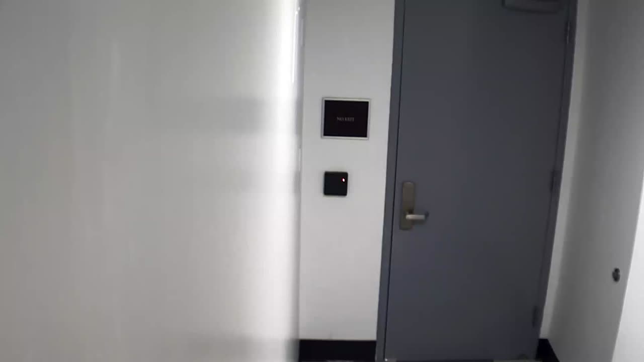 6144RHOBG2G201ABStairwayLobbyEntry_2021-01-06_02h20min01s470ms.mp4