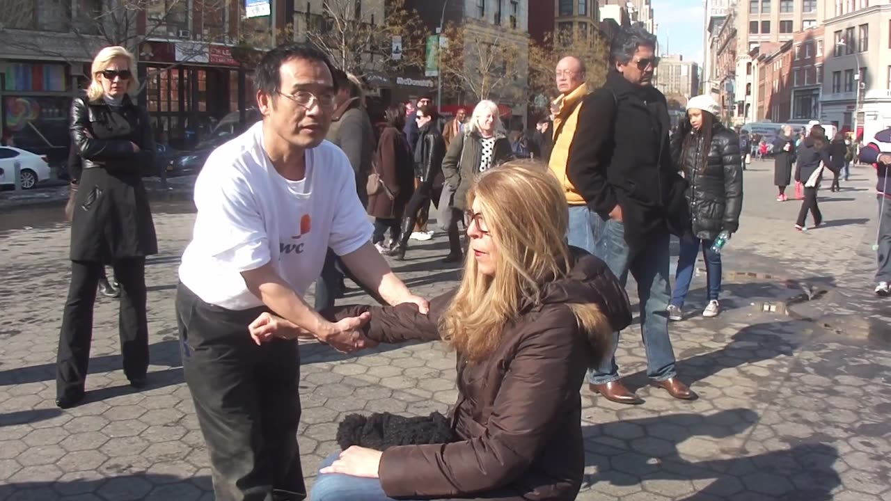 Luodong Massages Mature Blond Woman In Front Of Crowd