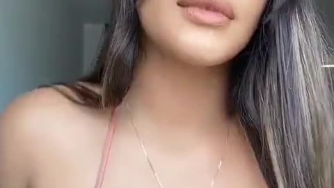 the prettiest girls in shorts & tik tok
