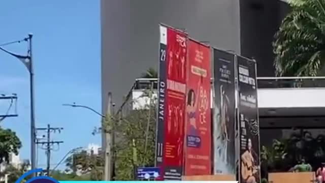 Teatro castro alves pega fogo na Bahia