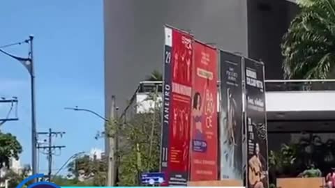 Teatro castro alves pega fogo na Bahia