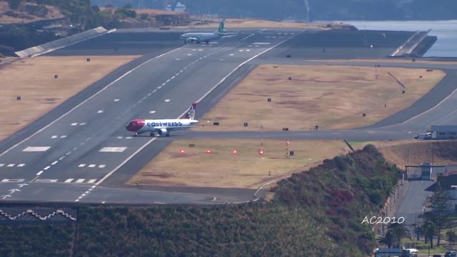 DANGEROUS Landing at Madeira SPECTACULAR Landing EXTREME CROSSWIND