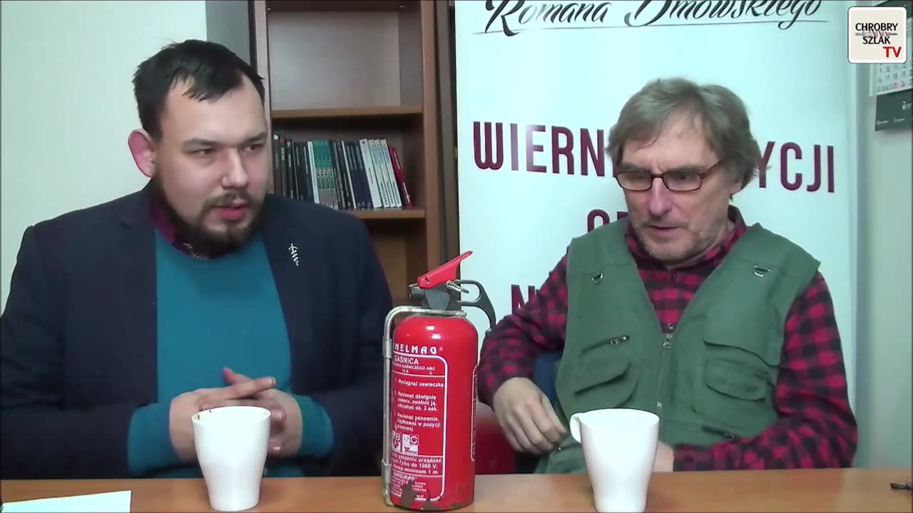Dlaczego "ciemny lud" wszystko "kupuje"? - dr Jan Przybył