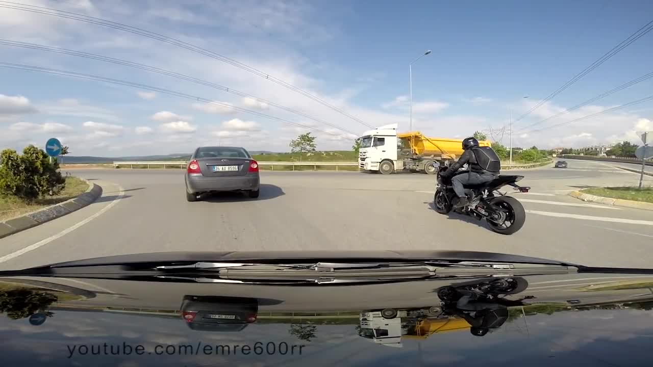 Lamborghini Huracan VS 14' CBR 1000RR