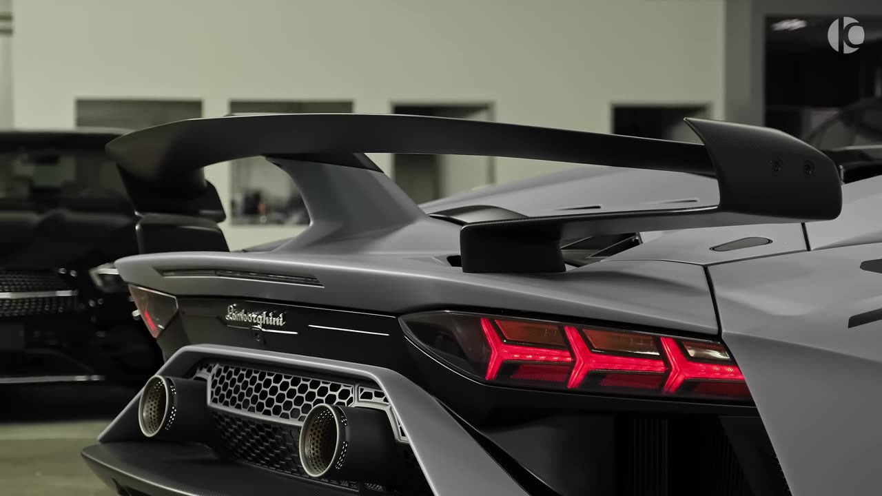 2022 Lamborghini Aventador SVJ - Sound, Interior and Exterior