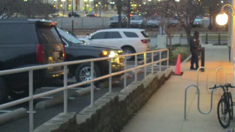 1669HQOB01SouthwestWalkway_2021-01-06_07h00min01s613ms.mp4