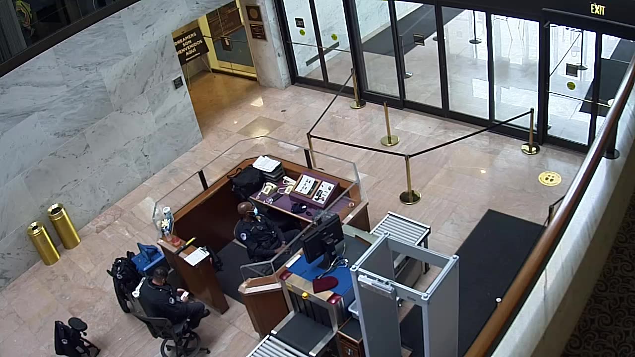 1451HSOB02ConAveDoor_2021-01-06_11h33min20s940ms.mp4