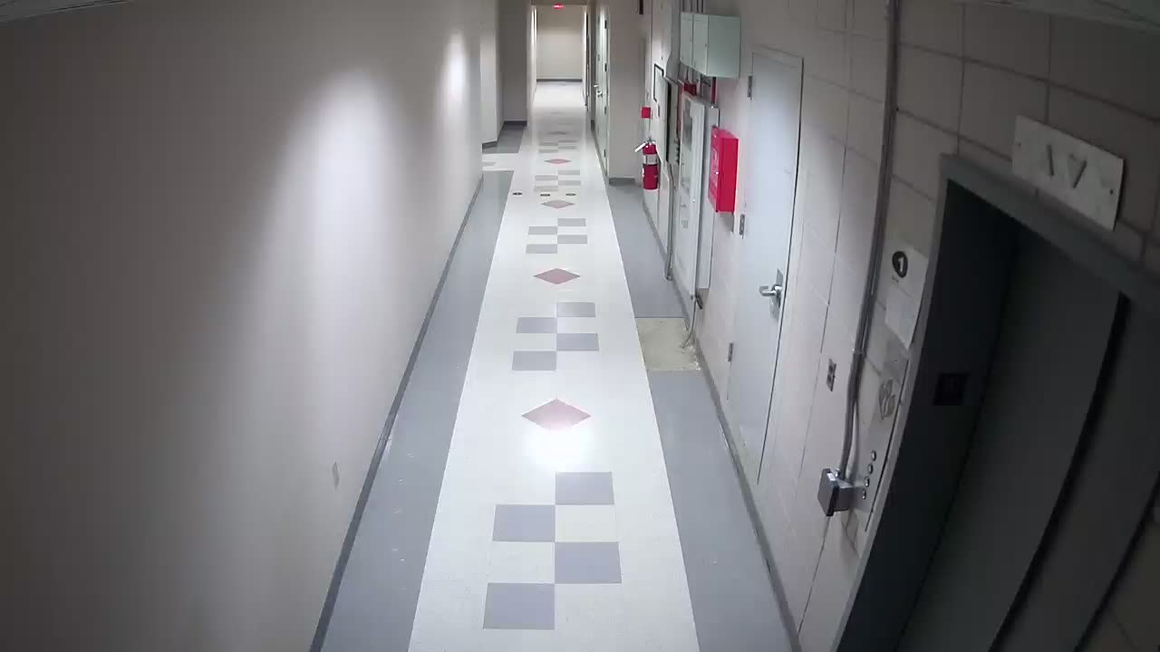 8801VZN01Elevator_2021-01-06_19h40min01s050ms.mp4