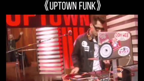 Music collector Bruno Mars champion single UptownFunk! Shake up together, bgm. Hi