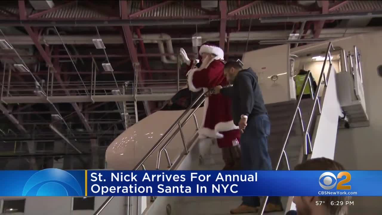 St. Nick arrives for annual Operation Santa in New York City