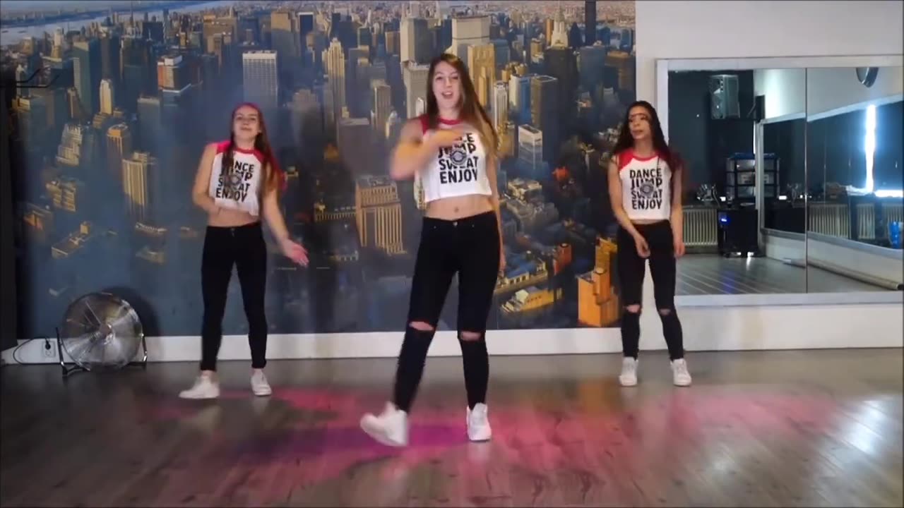 Girls Owesome Dance Video