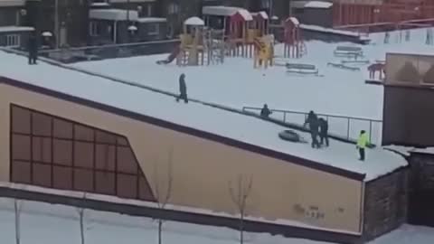 Moscow kids and their winter fun ❄️
