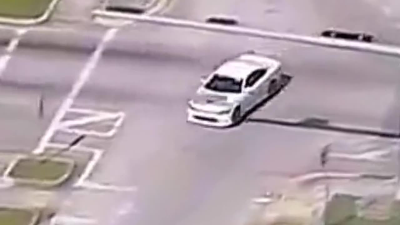 Car chase SRT Dodge Scat