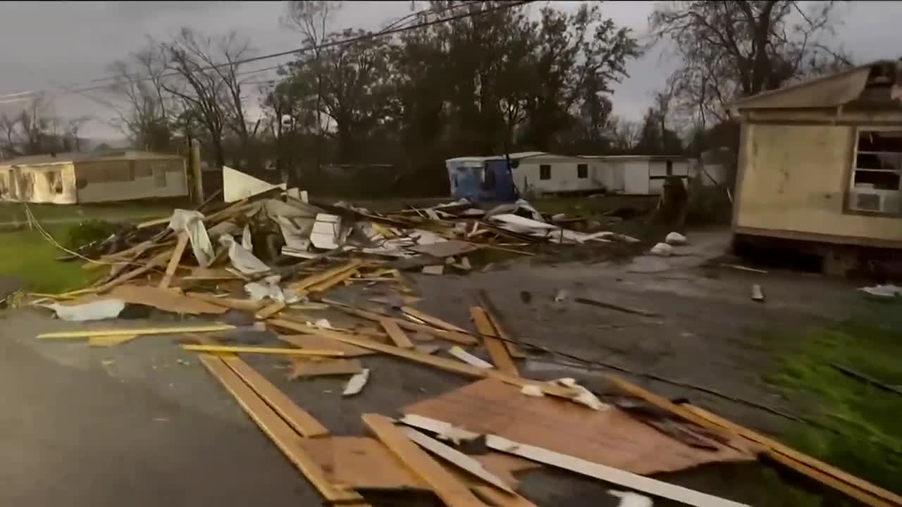 Deadly tornadoes rip through Louisiana