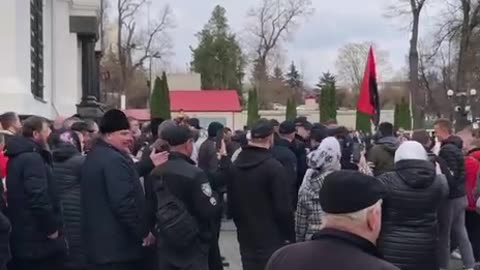 Pravoslavná komunita brání svůj chrám Alexandra Něvského