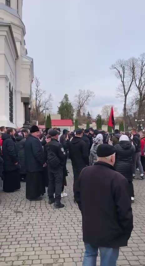 Pravoslavná komunita brání svůj chrám Alexandra Něvského