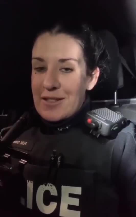 RCMP Police officer,Ontario joining,FREEDOM CONVOY,Ottawa representing Police On Guard group