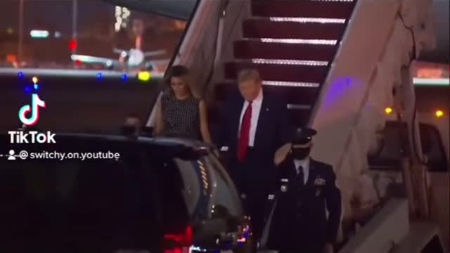 Trump" LeftMelania Alone Outside The Car