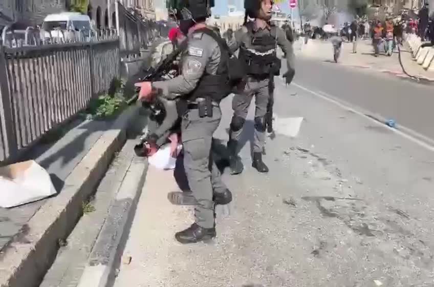 Israeli Police violence against people celebrating "Isra and Mi'raj"