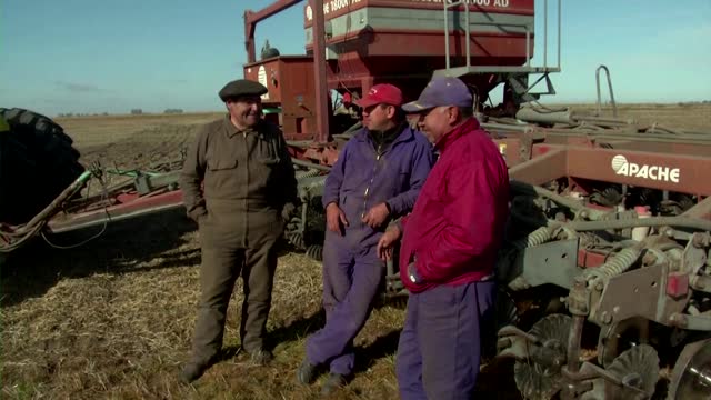 Complicated wheat season leads farmer to soy