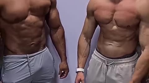 Larry Wheels vs Joesthetics: Who’s playing the Piano chest ?