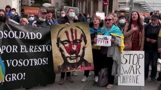 Javier Bardem protests outside Russian embassy