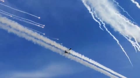 Ukrainian SU25s at WORK