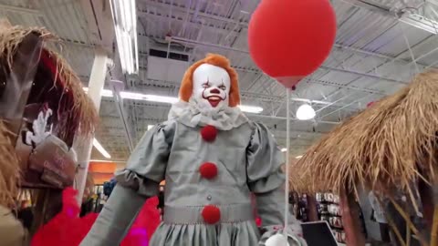 SPIRIT HALLOWEEN 2020 inside EPIC ABANDONED TOYS R US !!!